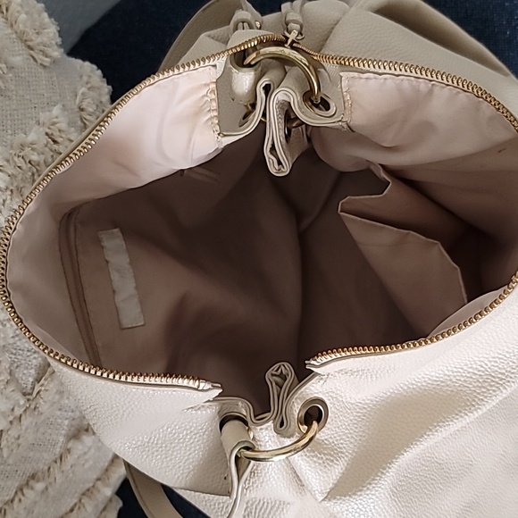 Cream faux leather handbag from H&M - Picture 7 of 10